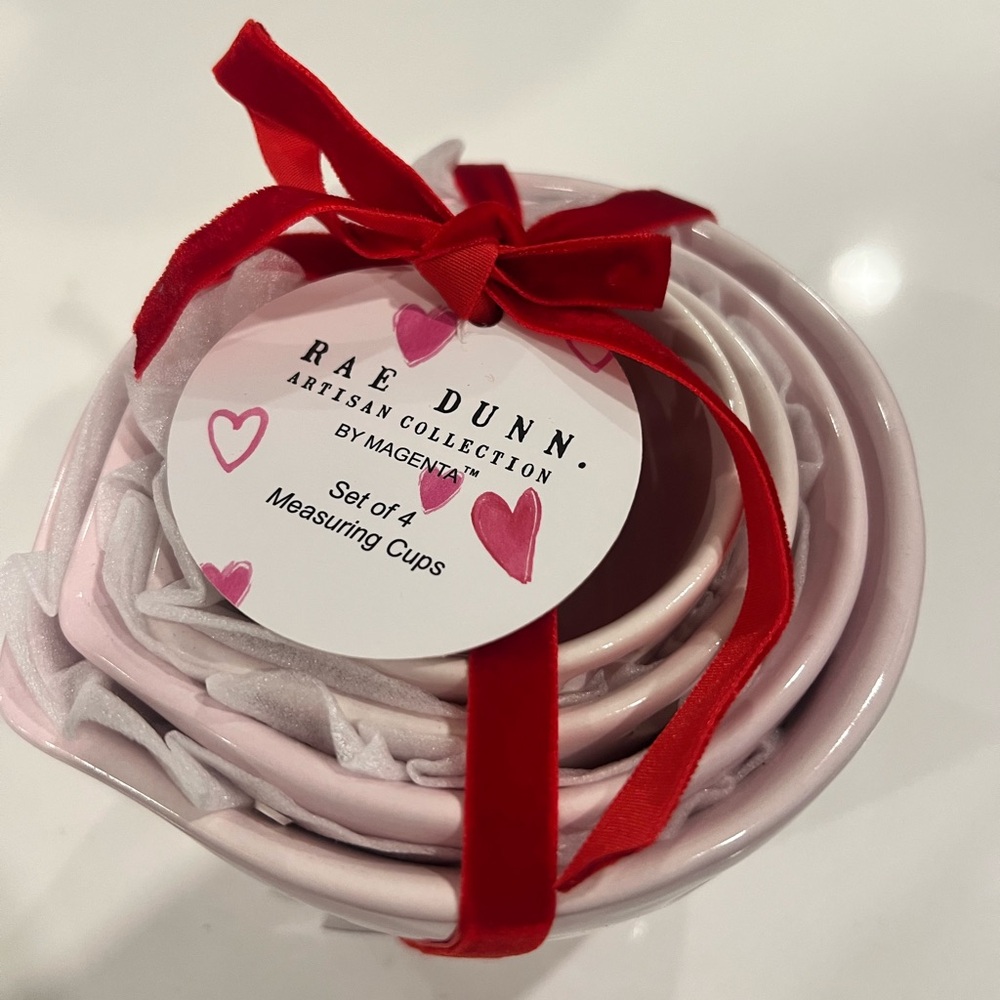 NWT Rae Dunn Kitchen Set of 4 Measuring Cups - Valentines Day Collection